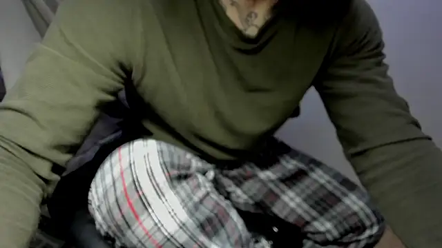 Snapshot of layneinchains chatting on November 25, 7:52 am layneinchains online show from November 25, 7:52 am