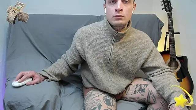 Snapshot of layneinchains chatting on February 12, 12:44 pm layneinchains online show from February 12, 12:44 pm