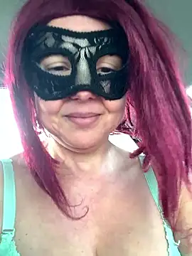 la petite prunette69 online show from February 8, 1:44 pm