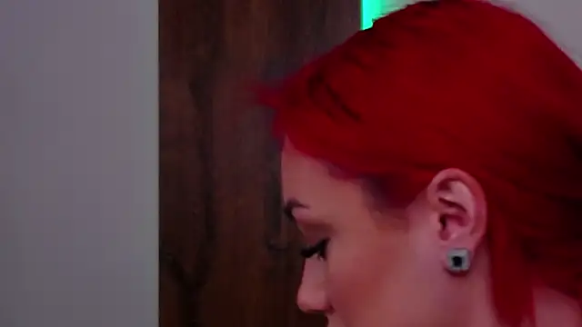 EmyHilton online show from February 21, 6:14 am