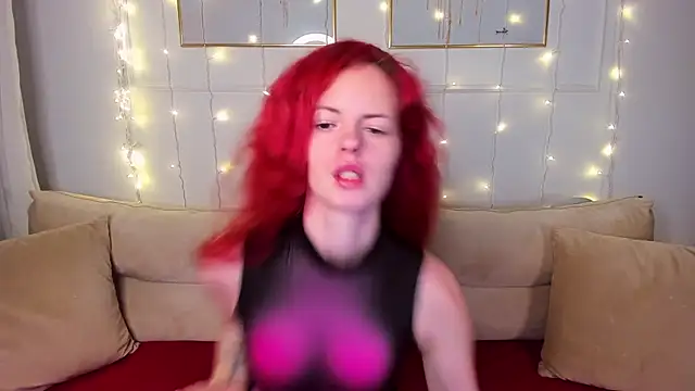 Snapshot of RubyAttwood chatting on February 2, 6:26 am RubyAttwood online show from February 2, 6:26 am