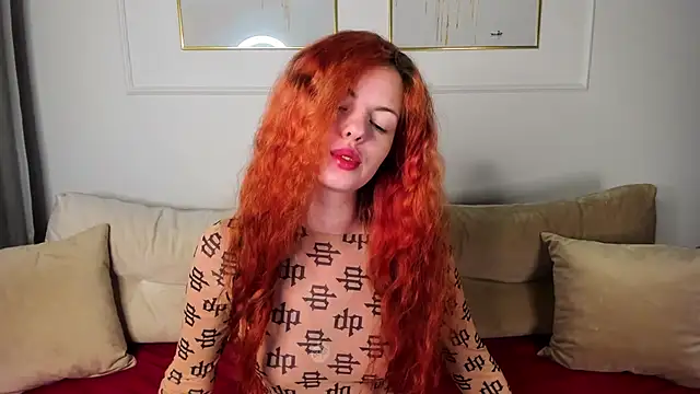 Snapshot of RubyAttwood chatting on February 21, 3:54 pm RubyAttwood online show from February 21, 3:54 pm