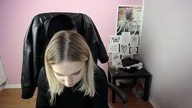 viktoria lovely online show from October 17, 9:56 am