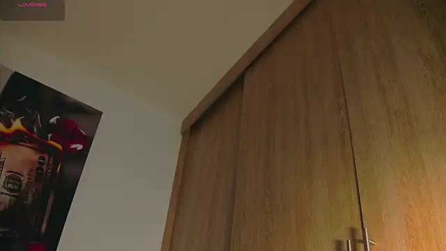 Snapshot of aidaadams chatting on September 22, 9:33 am aidaadams online show from September 22, 9:33 am