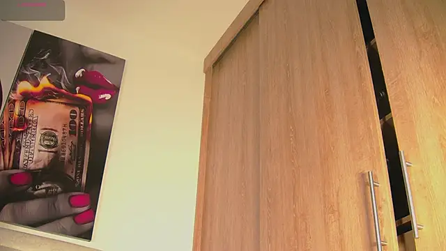 Snapshot of aidaadams chatting on October 2, 11:28 am aidaadams online show from October 2, 11:28 am