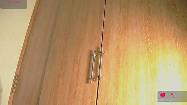 Snapshot of aidaadams chatting on October 20, 11:32 am aidaadams online show from October 20, 11:32 am