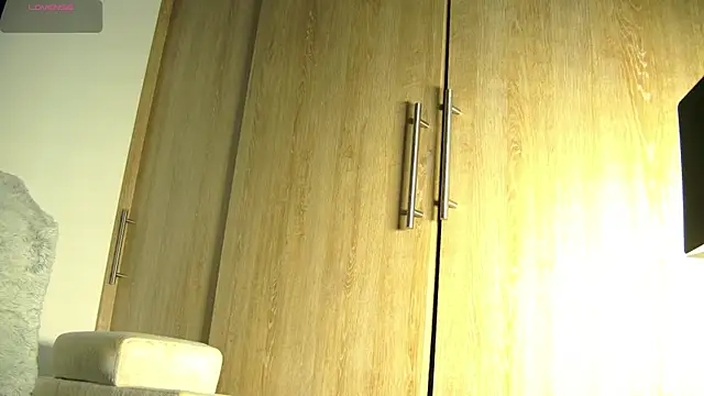 aidaadams online show from November 9, 10:35 am