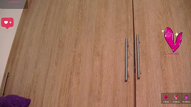 Snapshot of aidaadams chatting on February 15, 11:41 am aidaadams online show from February 15, 11:41 am