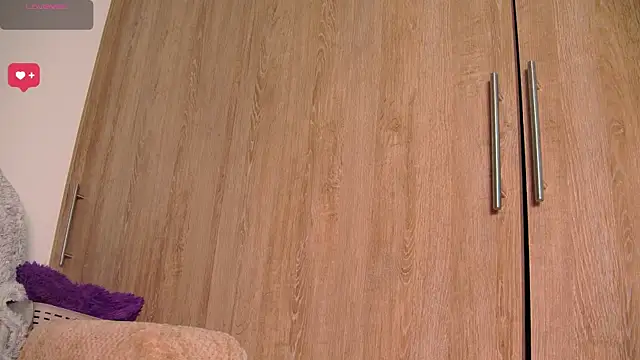 Snapshot of aidaadams chatting on February 19, 11:39 am aidaadams online show from February 19, 11:39 am