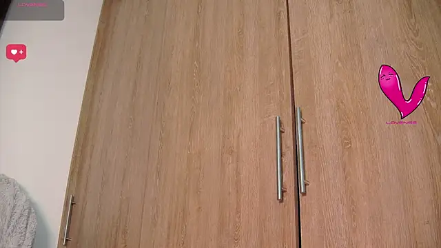 Snapshot of aidaadams chatting on February 21, 12:06 pm aidaadams online show from February 21, 12:06 pm