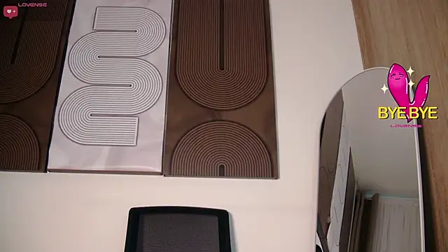 Snapshot of aidaadams chatting on March 8, 11:36 am aidaadams online show from March 8, 11:36 am