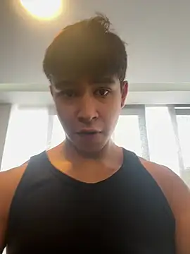 Snapshot of Bray_Kevin chatting on April 18, 7:58 pm Bray Kevin online show from April 18, 7:58 pm