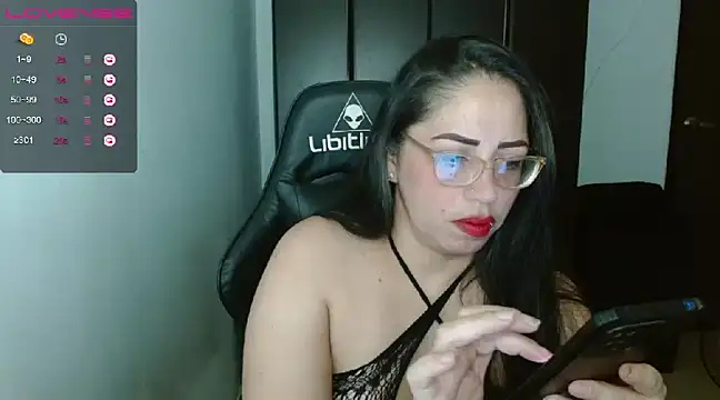 Snapshot of natashasmithe chatting on December 10, 7:32 pm natashasmithe online show from December 10, 7:32 pm