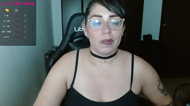 Snapshot of natashasmithe chatting on January 25, 6:23 am natashasmithe online show from January 25, 6:23 am