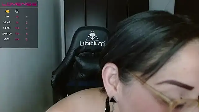 Snapshot of natashasmithe chatting on February 5, 1:11 pm natashasmithe online show from February 5, 1:11 pm