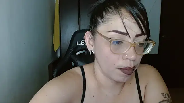 Snapshot of natashasmithe chatting on February 7, 1:58 am natashasmithe online show from February 7, 1:58 am