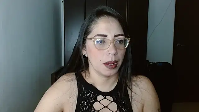 Snapshot of natashasmithe chatting on February 10, 1:01 pm natashasmithe online show from February 10, 1:01 pm