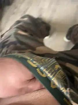 Snapshot of Micversa@xh chatting on February 8, 1:22 pm Micversaxh online show from February 8, 1:22 pm