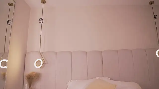 Abby-me online show from March 28, 12:27 pm