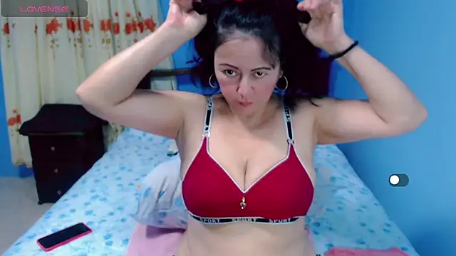 Lily Benet1 online show from May 7, 3:01 am
