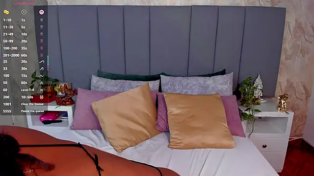 JulianaMiller online show from September 29, 1:44 am