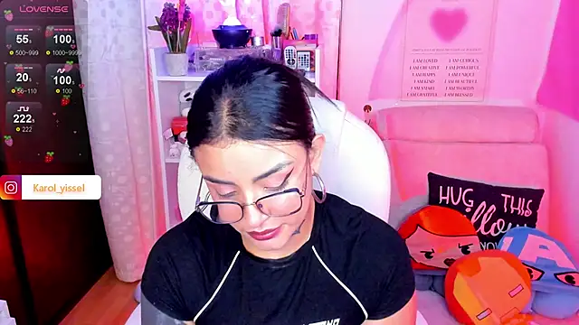 Snapshot of Hinataw33d01 chatting on December 10, 3:41 am Hinataw33d01 online show from December 10, 3:41 am