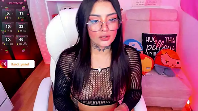 Snapshot of Hinataw33d01 chatting on January 26, 3:17 am Hinataw33d01 online show from January 26, 3:17 am