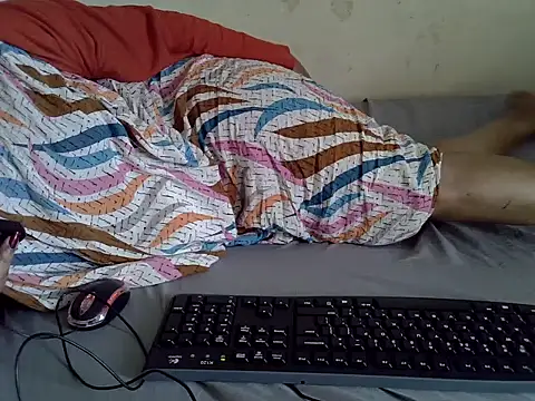 Snapshot of Crystal__Gee chatting on April 23, 9:41 am Crystal Gee online show from April 23, 9:41 am