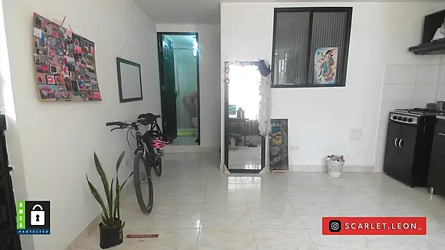 Snapshot of Scarletleon77 chatting on September 24, 3:48 pm Scarletleon77 online show from September 24, 3:48 pm