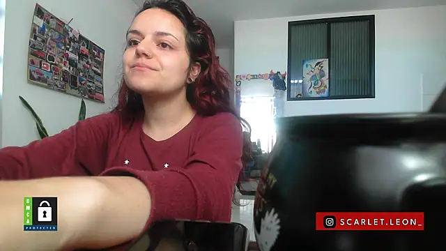 Snapshot of Scarletleon77 chatting on October 21, 11:44 am Scarletleon77 online show from October 21, 11:44 am