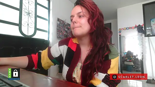 Snapshot of Scarletleon77 chatting on November 4, 9:25 pm Scarletleon77 online show from November 4, 9:25 pm