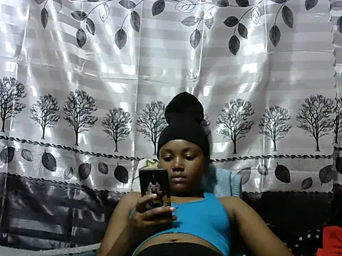Snapshot of Sweet_kelsiey chatting on December 17, 6:35 am Sweet kelsiey online show from December 17, 6:35 am