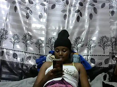 Snapshot of Sweet_kelsiey chatting on January 19, 10:17 am Sweet kelsiey online show from January 19, 10:17 am
