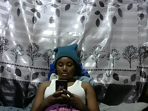 Snapshot of Sweet_kelsiey chatting on January 31, 12:18 pm Sweet kelsiey online show from January 31, 12:18 pm
