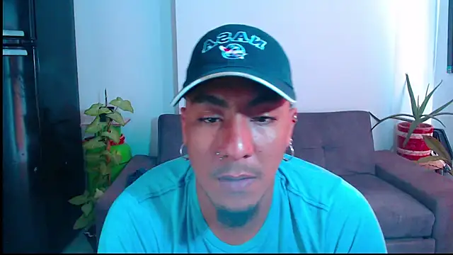 yosoy enzo2020 online show from December 11, 3:37 pm