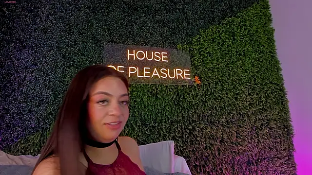 Snapshot of sarah-bonneth chatting on March 11, 11:38 am sarah-bonneth online show from March 11, 11:38 am