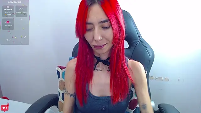 Snapshot of Erika_Stevens chatting on March 21, 3:15 pm Erika Stevens online show from March 21, 3:15 pm