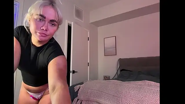 ElenaErickson online show from December 17, 4:18 am