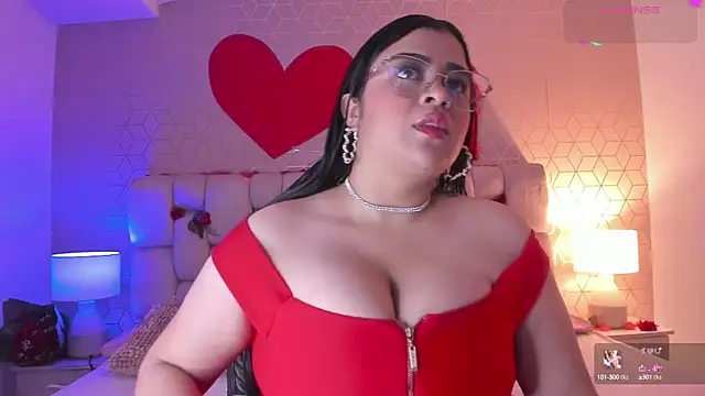 Snapshot of Emilyboobss chatting on February 15, 3:42 am Emilyboobss online show from February 15, 3:42 am