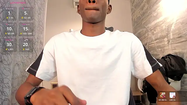 Snapshot of JacksonMuller_ chatting on March 18, 1:25 pm JacksonMuller online show from March 18, 1:25 pm