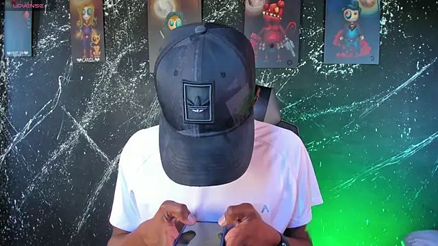 Snapshot of JacksonMuller_ chatting on March 31, 1:44 pm JacksonMuller online show from March 31, 1:44 pm