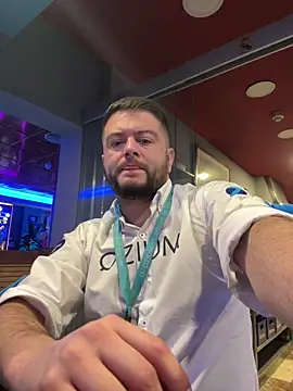 daevidconnor1 online show from December 10, 11:30 pm