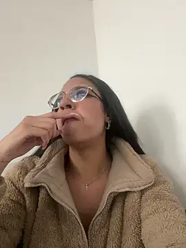 Snapshot of valentinabaez chatting on February 12, 6:09 pm valentinabaez online show from February 12, 6:09 pm