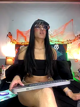 Snapshot of valentinabaez chatting on November 1, 4:31 pm valentinabaez online show from November 1, 4:31 pm