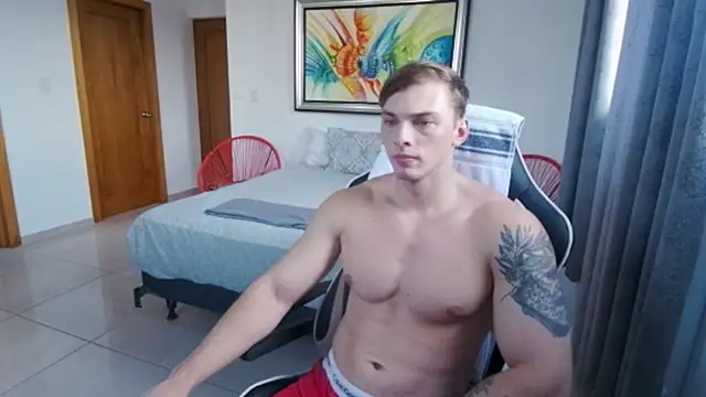 Snapshot of YourHotGreg chatting on September 19, 9:59 pm YourHotGreg online show from September 19, 9:59 pm