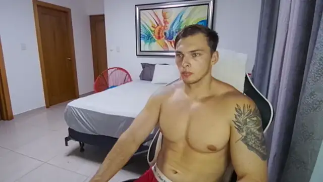 Snapshot of YourHotGreg chatting on September 25, 12:58 am YourHotGreg online show from September 25, 12:58 am