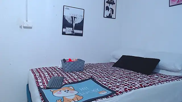 Snapshot of ClayrRosse chatting on March 26, 1:33 am ClayrRosse online show from March 26, 1:33 am