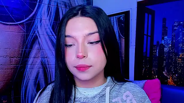 Snapshot of Small_naughty_ chatting on December 7, 1:07 pm Small naughty online show from December 7, 1:07 pm