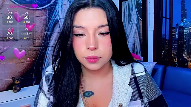 Snapshot of Small_naughty_ chatting on January 15, 2:13 pm Small naughty online show from January 15, 2:13 pm