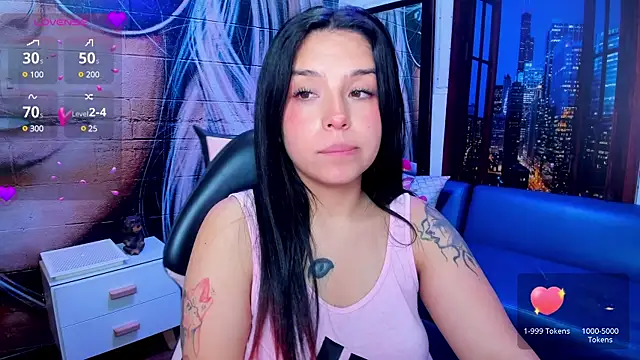 Snapshot of Small_naughty_ chatting on January 16, 6:59 pm Small naughty online show from January 16, 6:59 pm